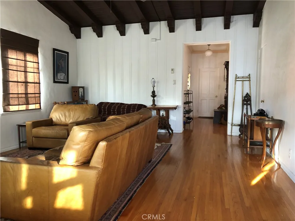 1118 15th St. Santa Monica, CA 90403