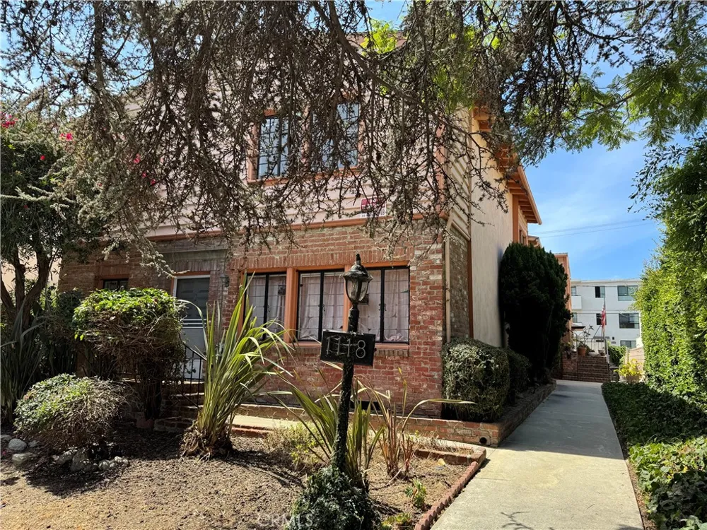 1118 15th St. Santa Monica, CA 90403