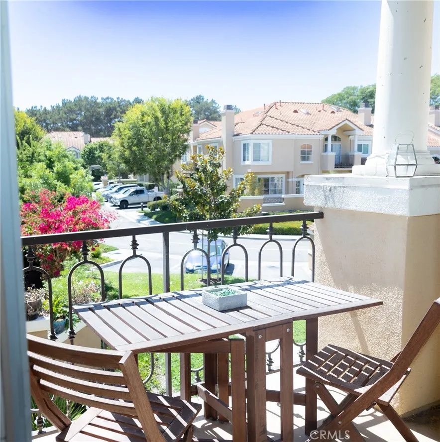 21 Bravo Aliso Viejo, CA 92656