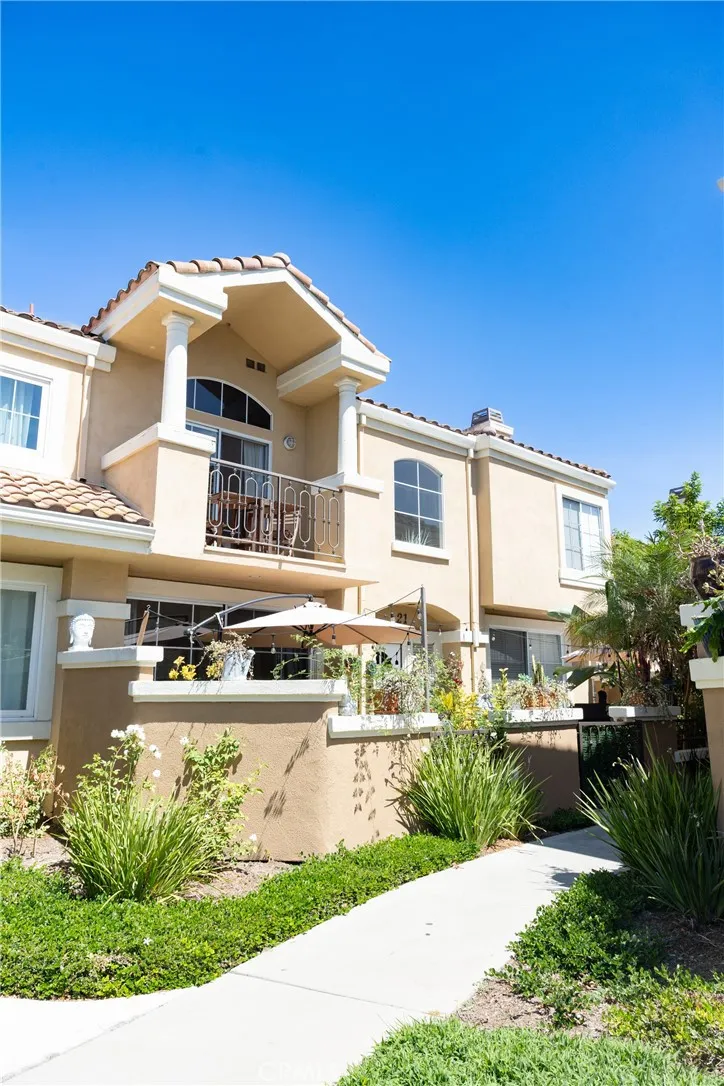 21 Bravo Aliso Viejo, CA 92656