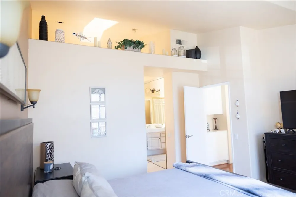 21 Bravo Aliso Viejo, CA 92656