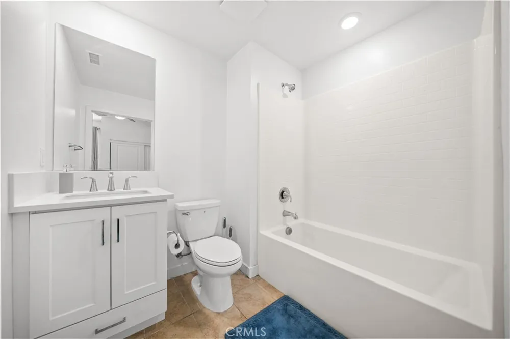 155 W LA PALMA AVENUE #2 Anaheim, CA 92801