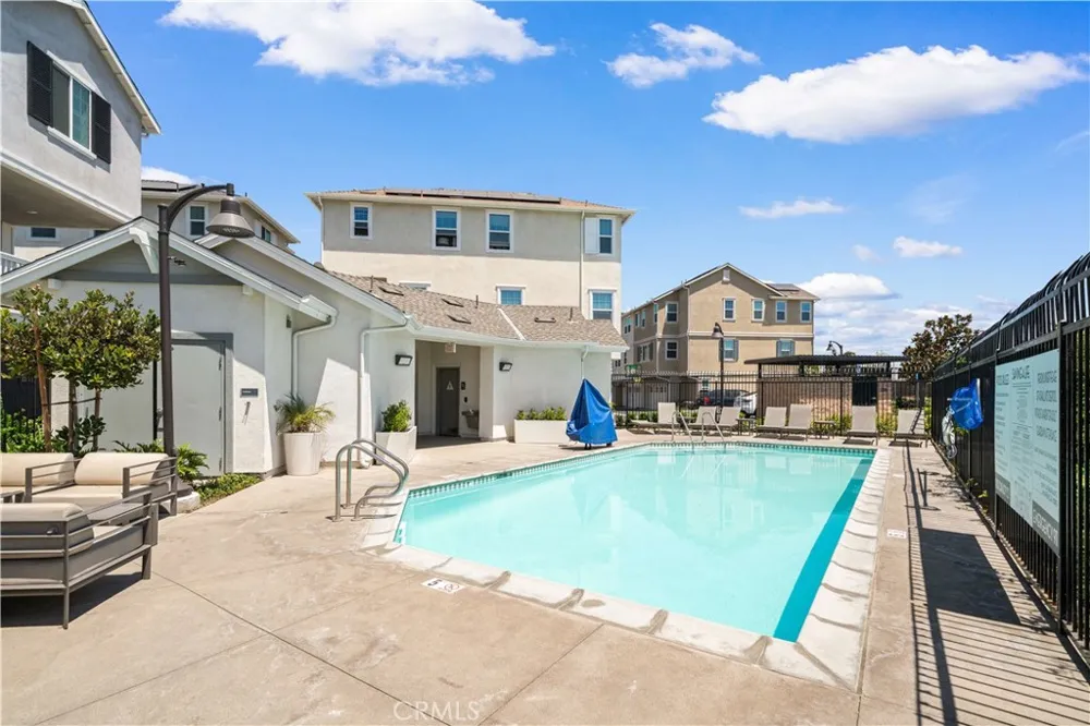 155 W LA PALMA AVENUE #2 Anaheim, CA 92801