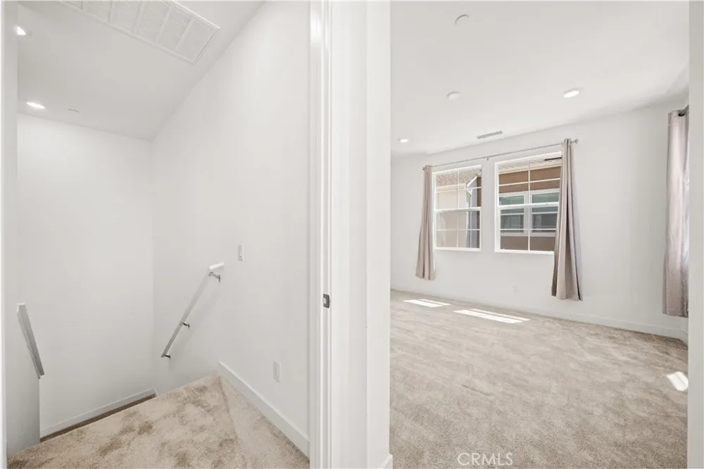 155 W LA PALMA AVENUE #2 Anaheim, CA 92801