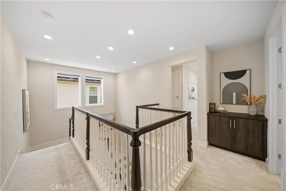 270 Burwood Lake Forest, CA 92630