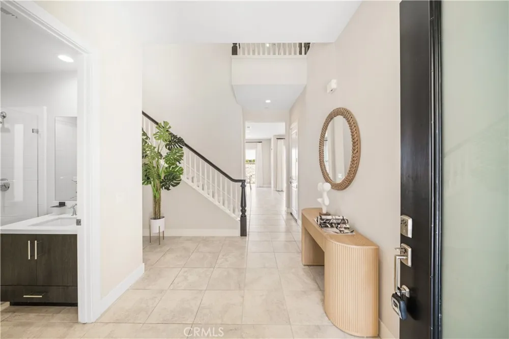270 Burwood Lake Forest, CA 92630