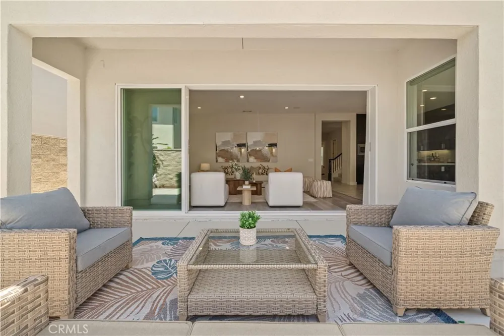 270 Burwood Lake Forest, CA 92630