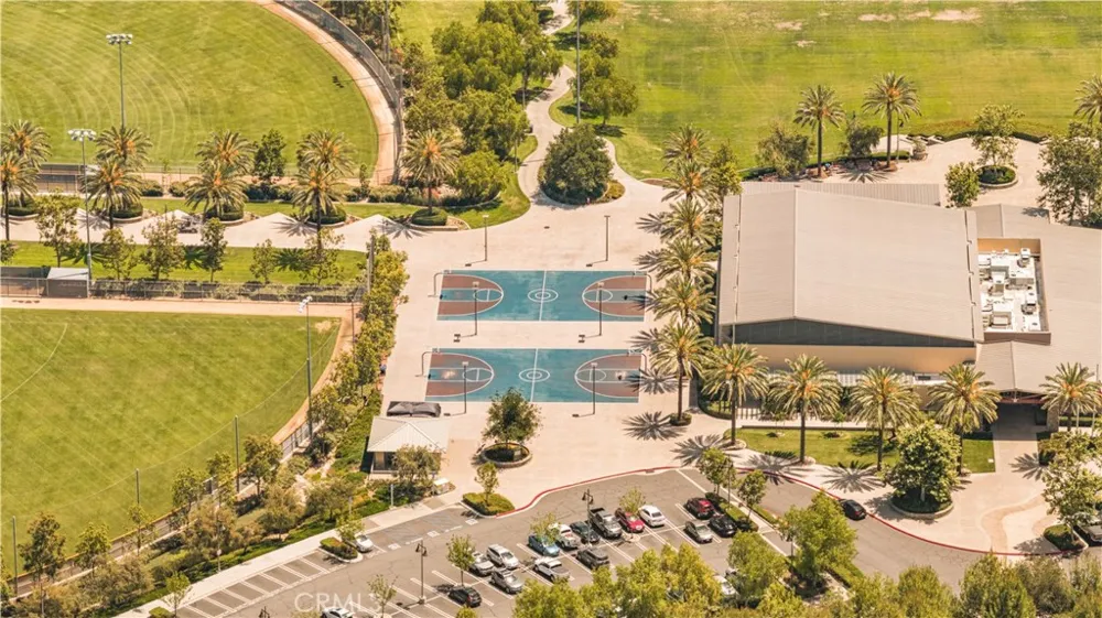 270 Burwood Lake Forest, CA 92630