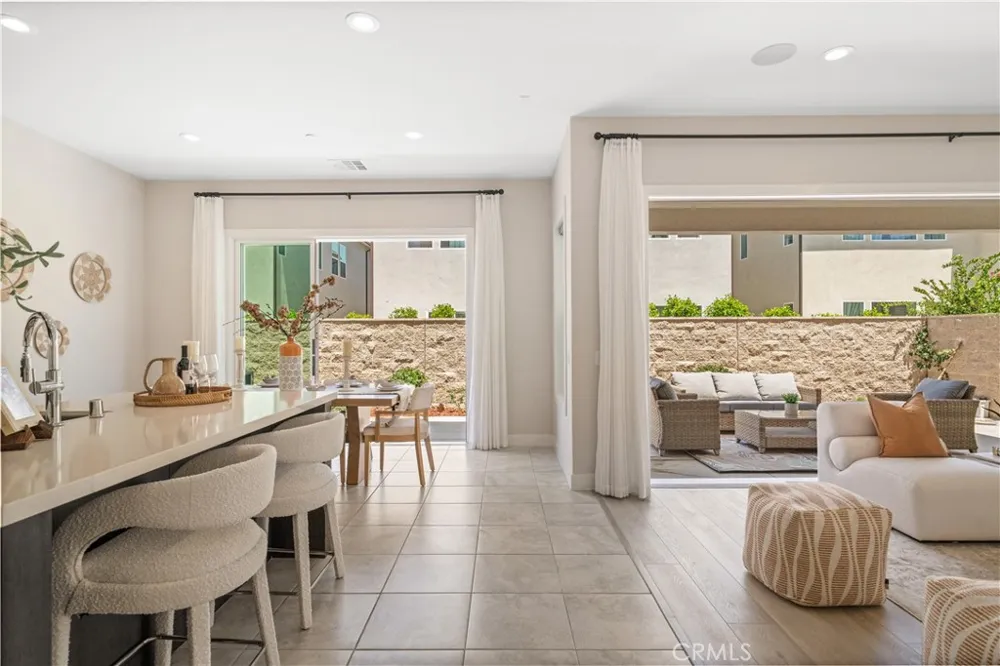 270 Burwood Lake Forest, CA 92630