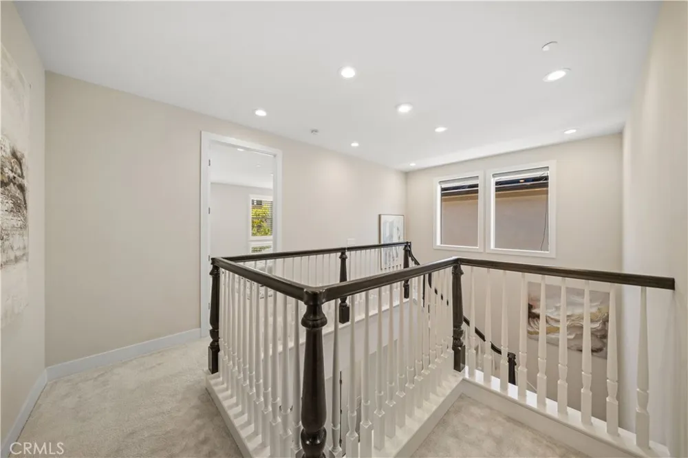 270 Burwood Lake Forest, CA 92630