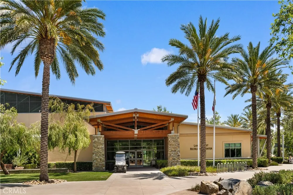 270 Burwood Lake Forest, CA 92630