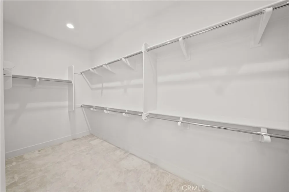 270 Burwood Lake Forest, CA 92630