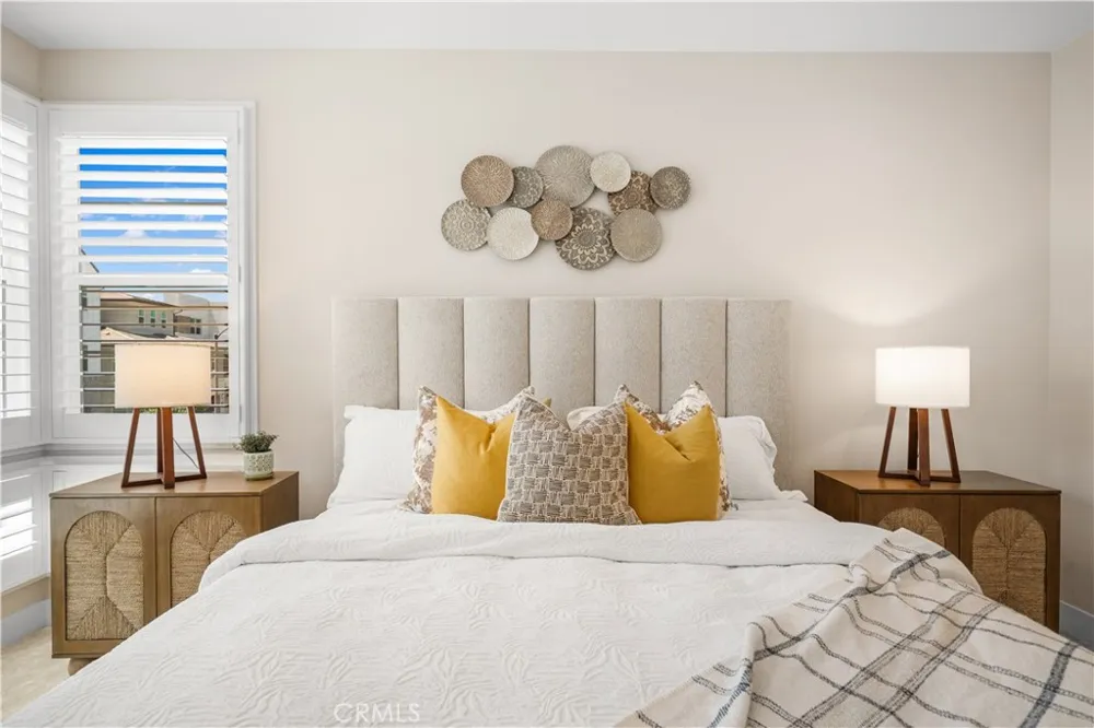 270 Burwood Lake Forest, CA 92630