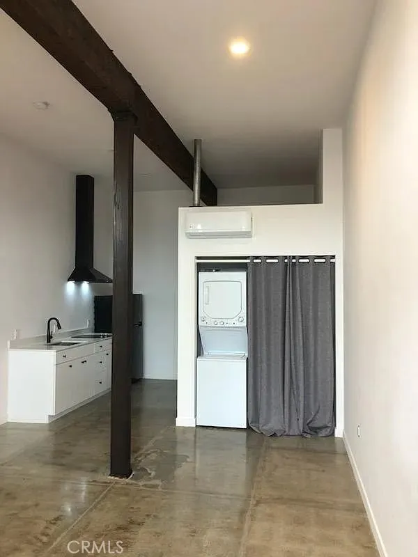 1100 E 7th Street #1104 Long Beach, CA 90813