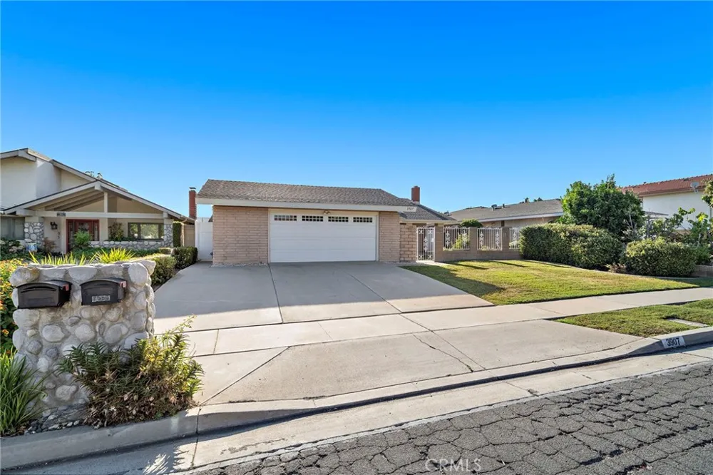 3907 Madonna Drive Fullerton, CA 92835
