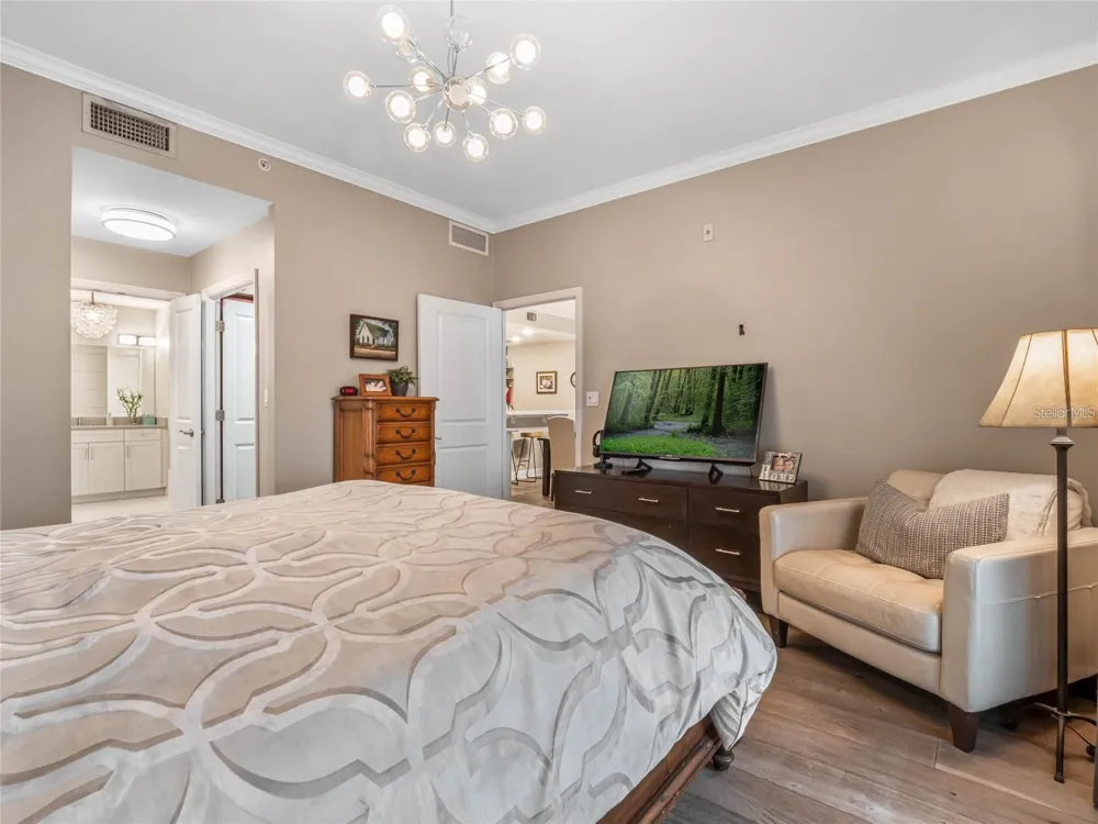630 VASSAR STREET #2205 Orlando, FL 32804