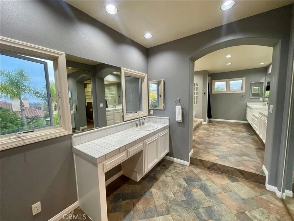 6 Emerald Glen Laguna Niguel, CA 92677