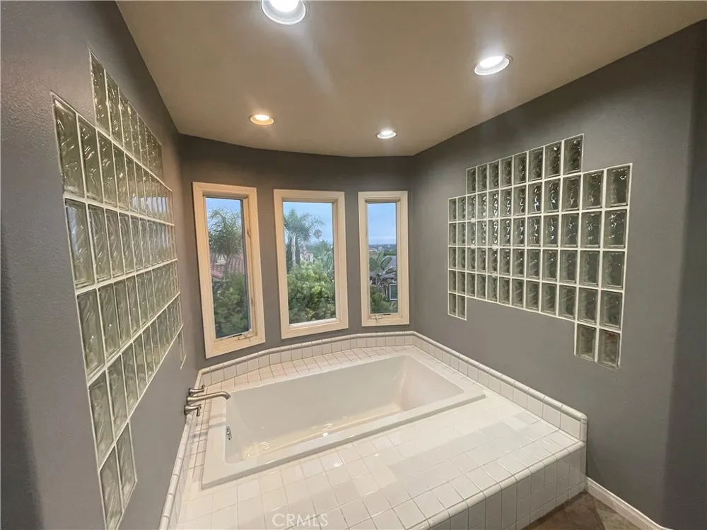 6 Emerald Glen Laguna Niguel, CA 92677