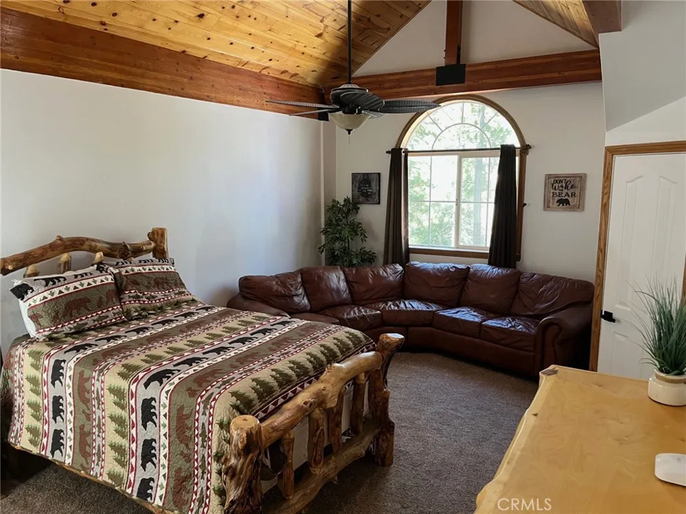42385 Fox Farm Big Bear Lake, CA 92315