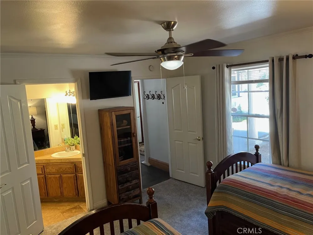 42385 Fox Farm Big Bear Lake, CA 92315