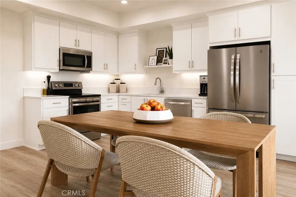 9011 Cerise Lane #122 Cypress, CA 90630