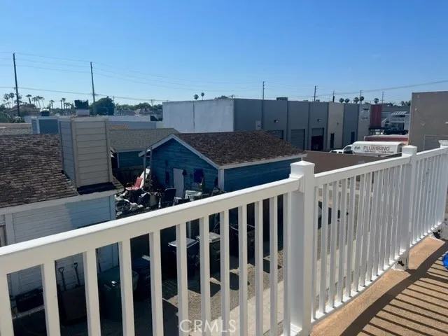 1605 Huntington Street Huntington Beach, CA 92648