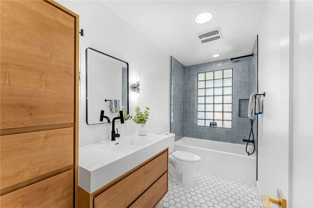 25191 Via Piedra Blanca Laguna Niguel, CA 92677
