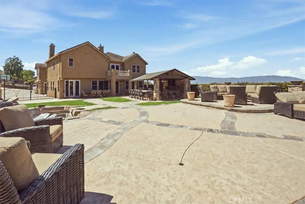 249 Friesian Norco, CA 92860
