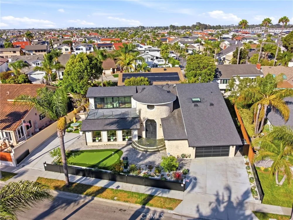 16572 Carousel Huntington Beach, CA 92649