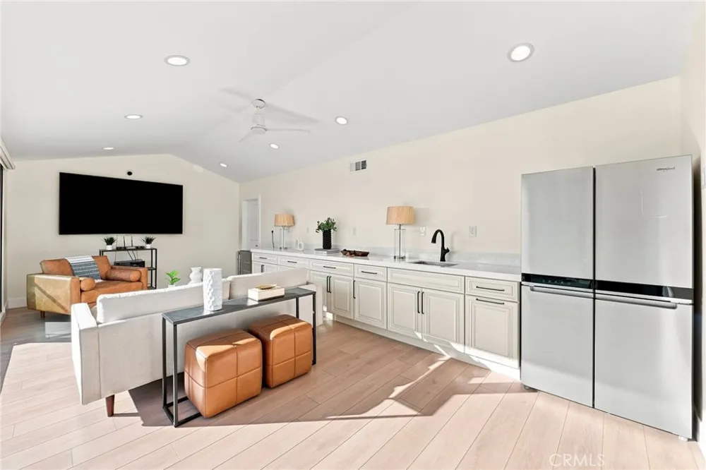 16572 Carousel Huntington Beach, CA 92649