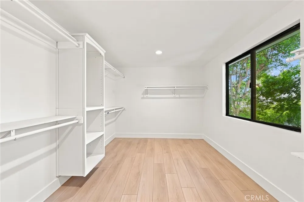 16572 Carousel Huntington Beach, CA 92649