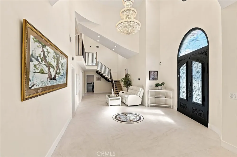 16572 Carousel Huntington Beach, CA 92649