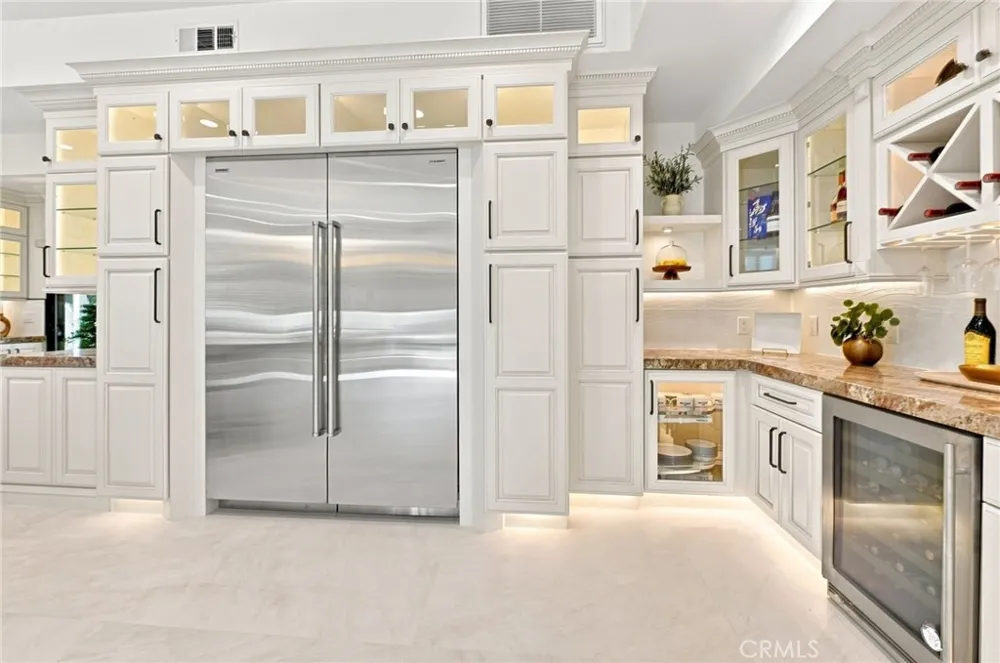 16572 Carousel Huntington Beach, CA 92649