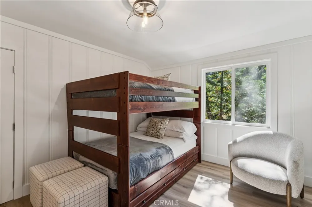 278 Terrace Lake Arrowhead, CA 92352