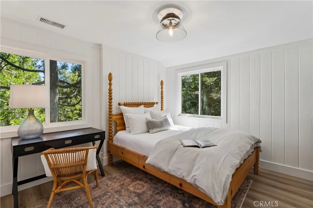 278 Terrace Lake Arrowhead, CA 92352