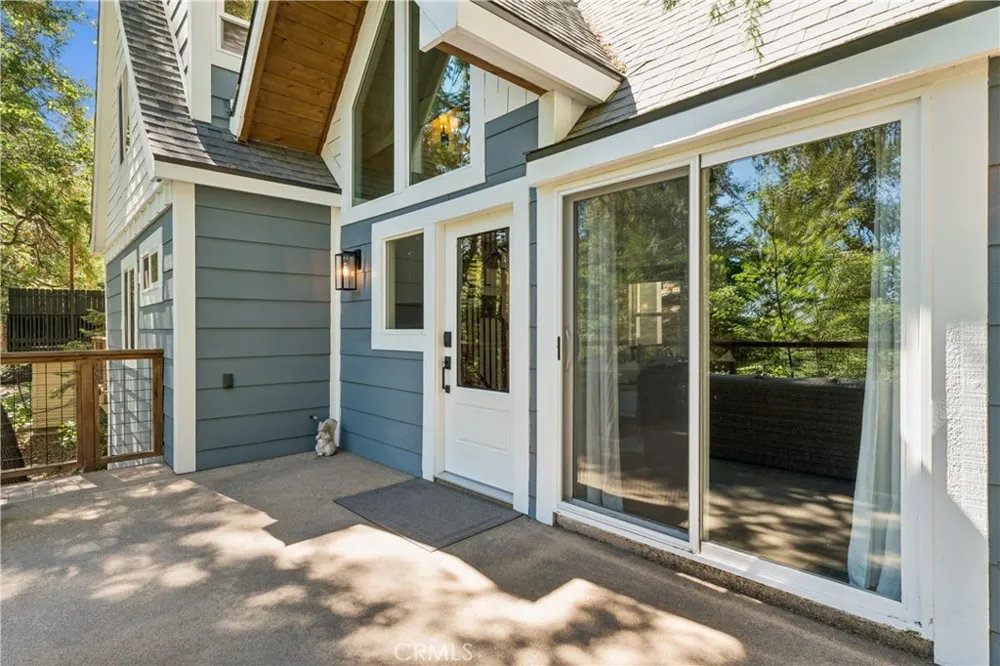 278 Terrace Lake Arrowhead, CA 92352