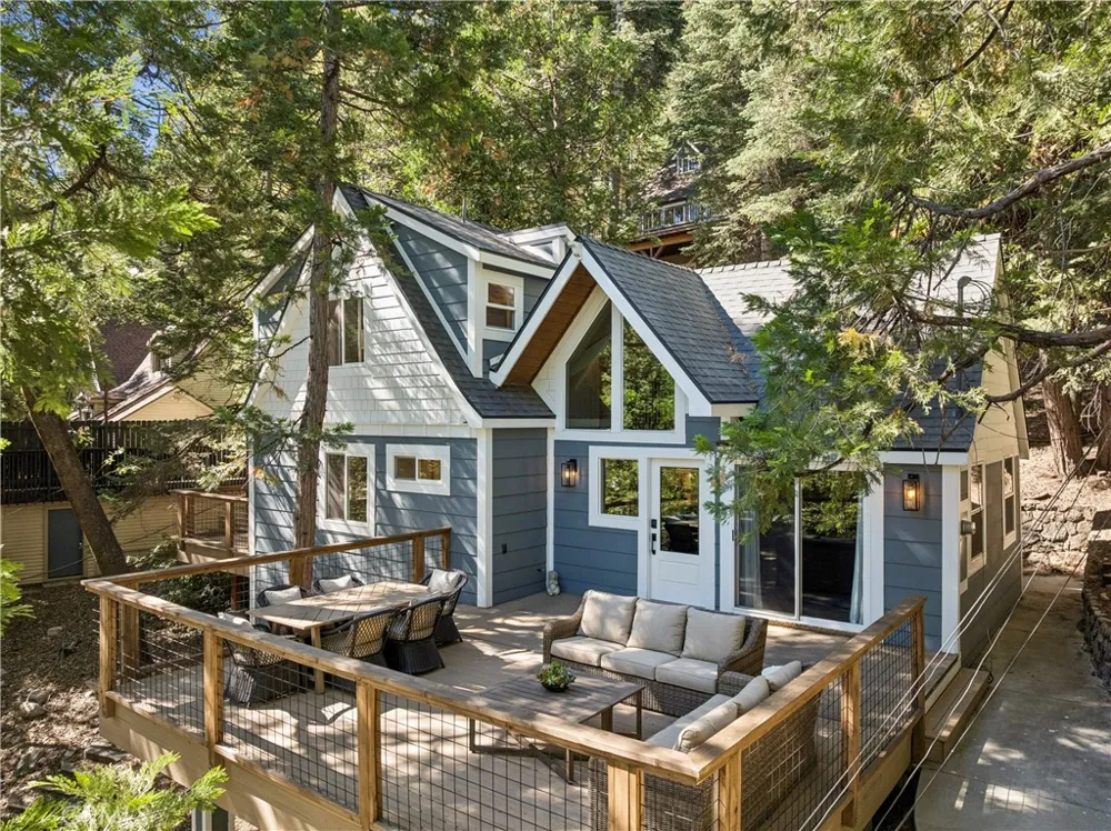 278 Terrace Lake Arrowhead, CA 92352
