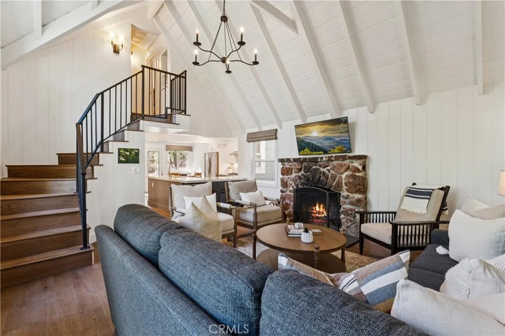 278 Terrace Lake Arrowhead, CA 92352