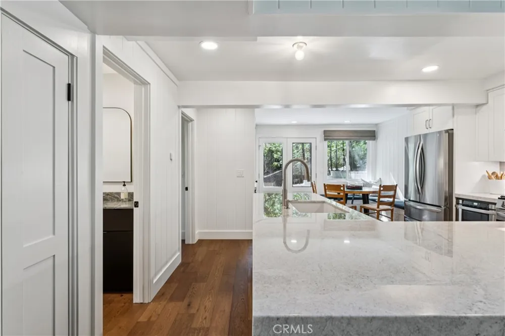 278 Terrace Lake Arrowhead, CA 92352