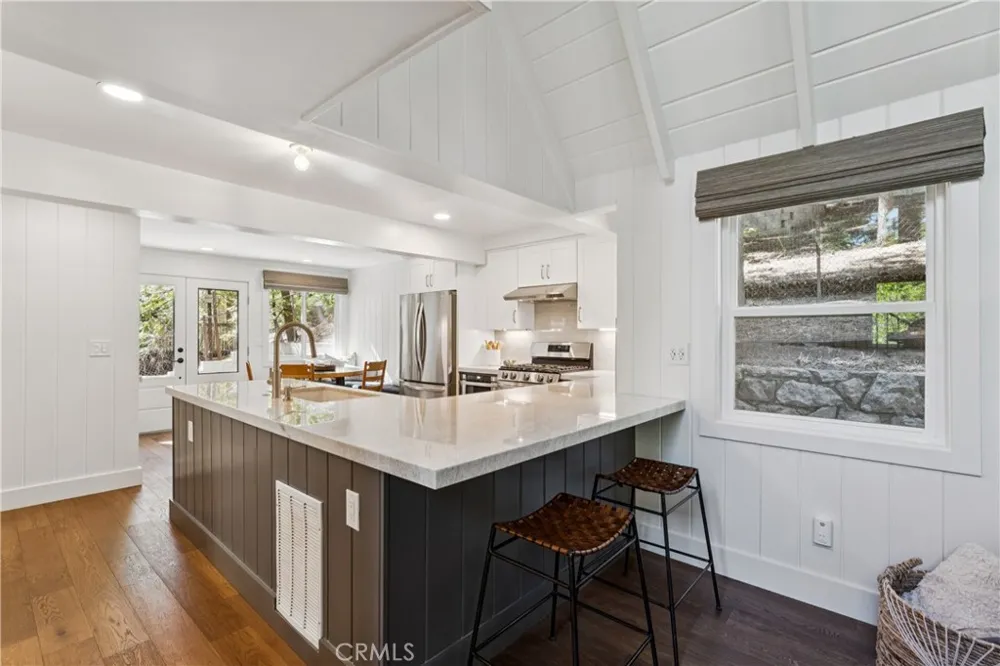 278 Terrace Lake Arrowhead, CA 92352