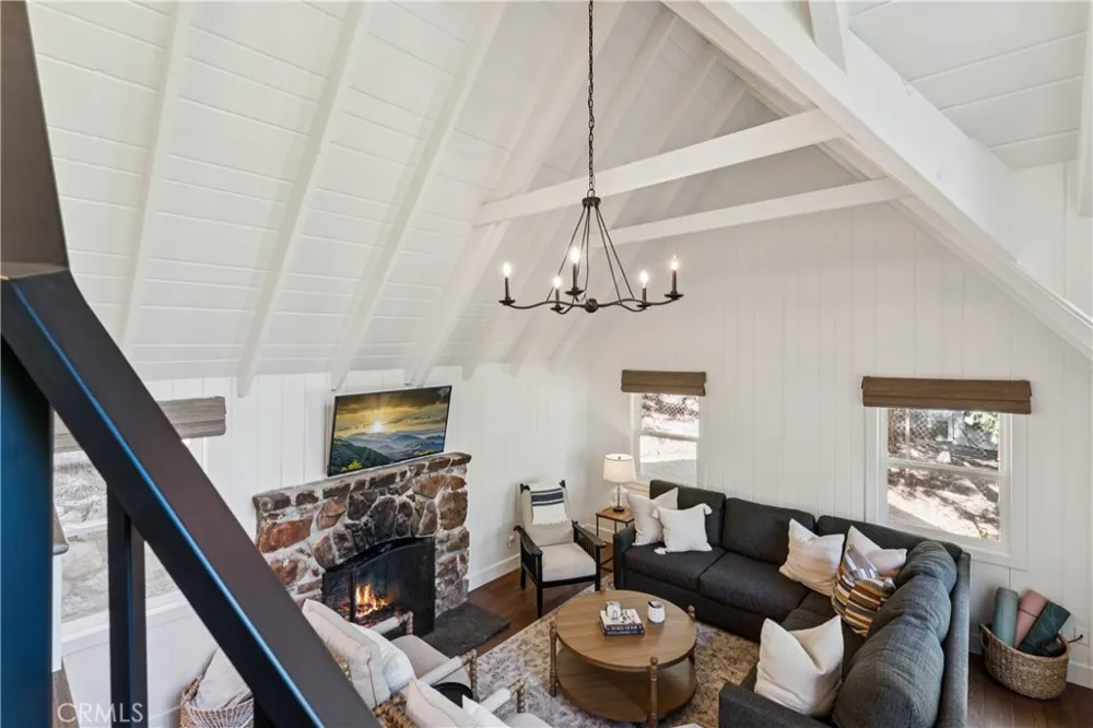 278 Terrace Lake Arrowhead, CA 92352