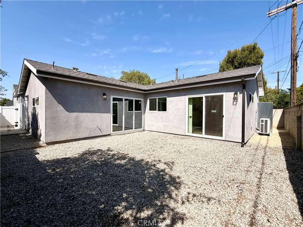 18756 Cohasset Street Reseda, CA 91335