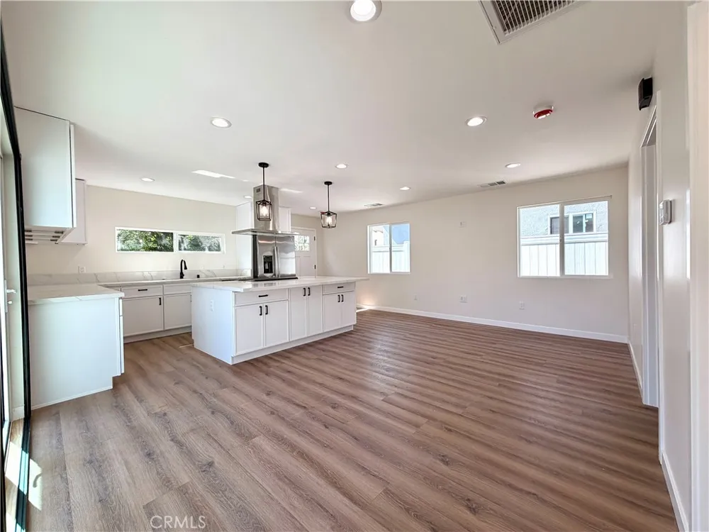 18756 Cohasset Street Reseda, CA 91335