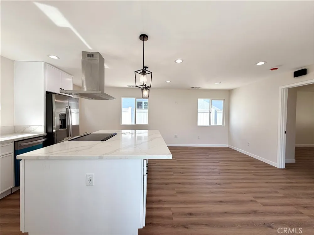 18756 Cohasset Street Reseda, CA 91335