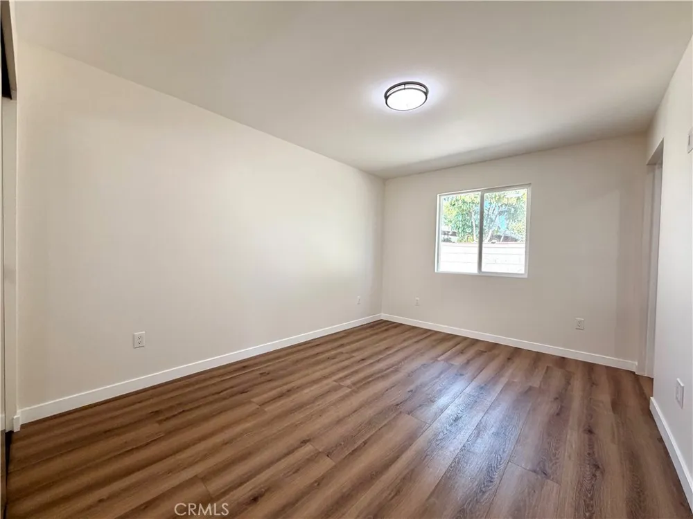 18756 Cohasset Street Reseda, CA 91335