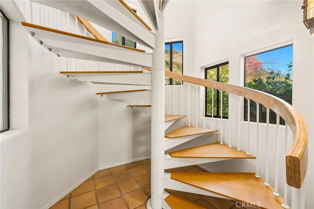 2323 Wilt Fallbrook, CA 92028