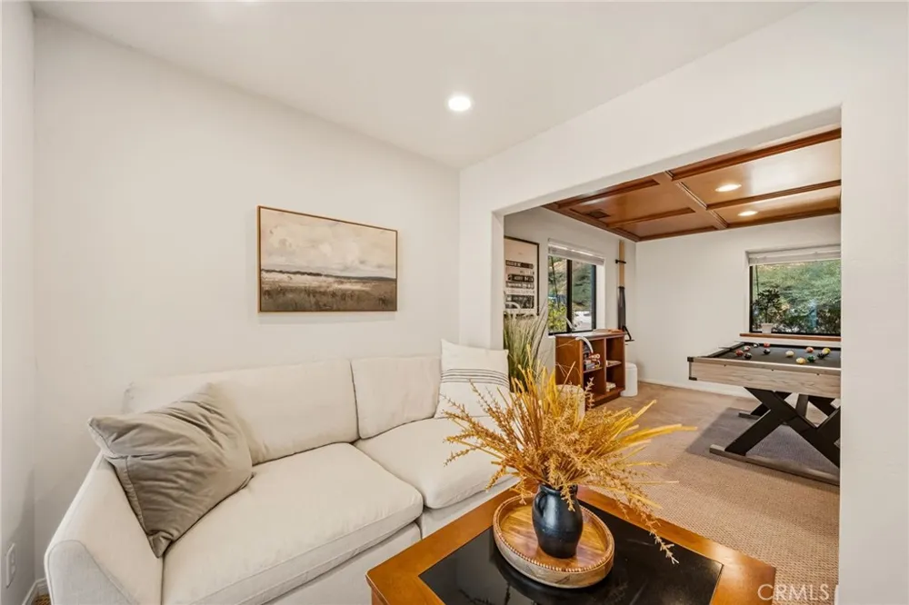 2323 Wilt Fallbrook, CA 92028