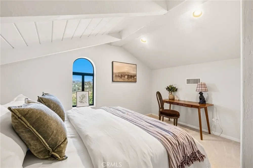 2323 Wilt Fallbrook, CA 92028