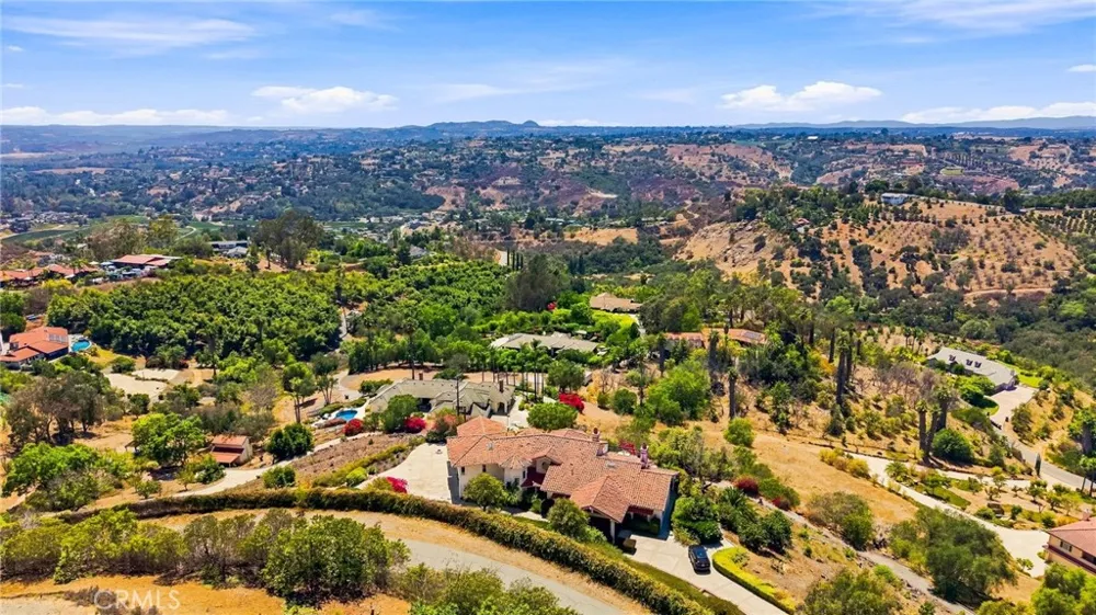 2323 Wilt Fallbrook, CA 92028