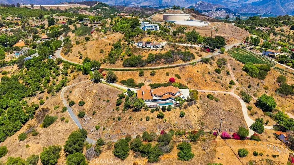 2323 Wilt Fallbrook, CA 92028